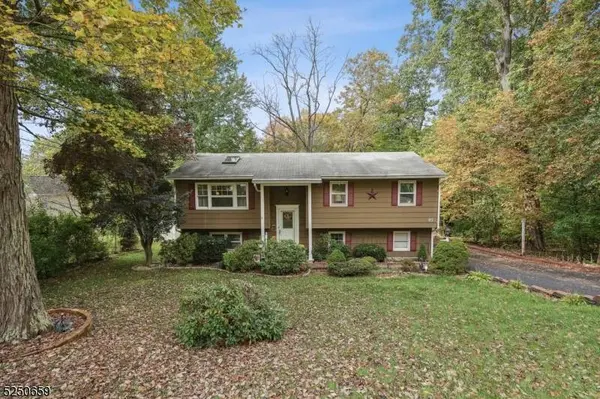 81 Greenhill Rd, Vernon Twp., NJ 07419