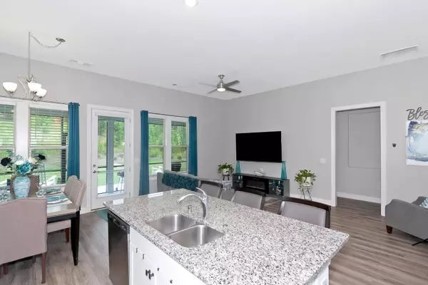 100 Red Maple DR, Peachtree City, GA 30269