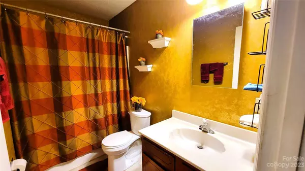 6601 Andora DR, Charlotte, NC 28227