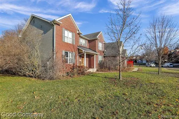 16925 BROADVIEW Drive, East Lansing, MI 48823