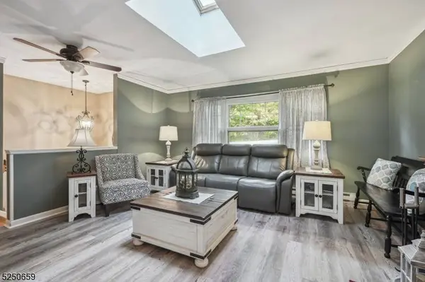 81 Greenhill Rd, Vernon Twp., NJ 07419