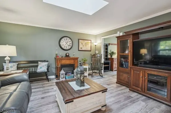 81 Greenhill Rd, Vernon Twp., NJ 07419