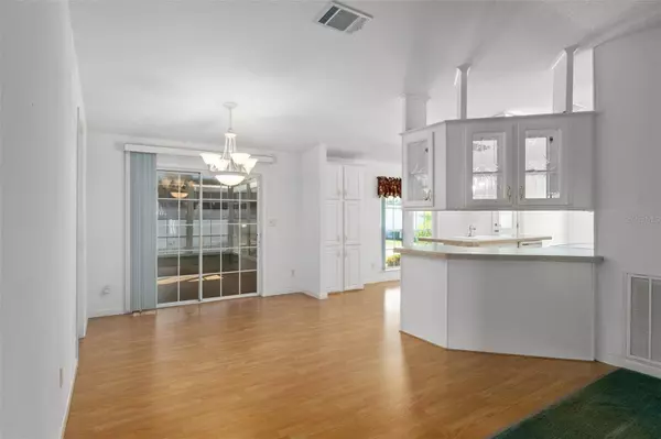 37637 NEUKOM AVE, Zephyrhills, FL 33541