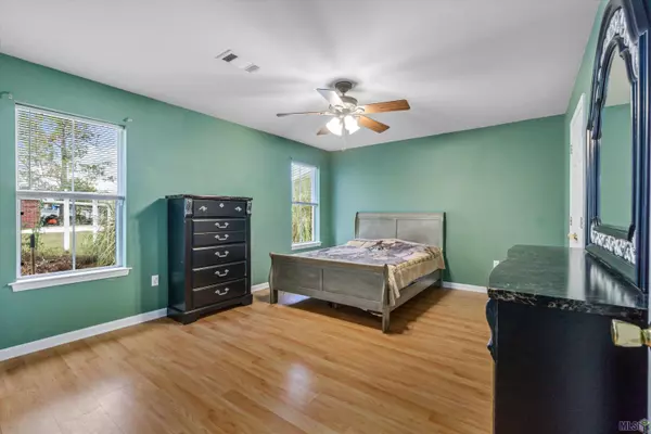 41074 WALLACE ACRES RD, Gonzales, LA 70737