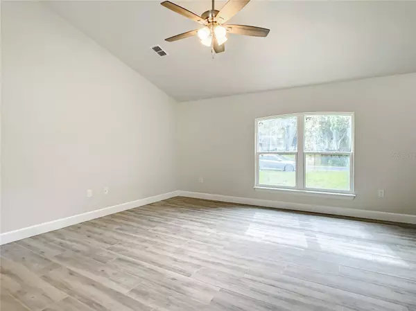 256 TOMS RD, Debary, FL 32713