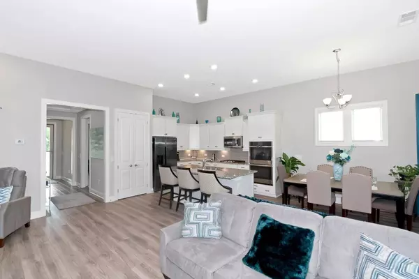 100 Red Maple DR, Peachtree City, GA 30269