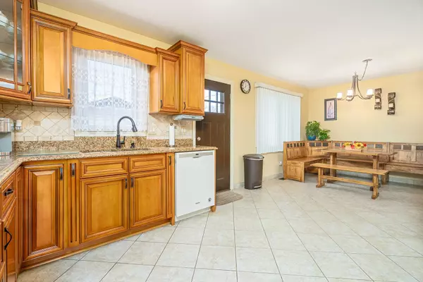 7750 Melvina Avenue, Burbank, IL 60459