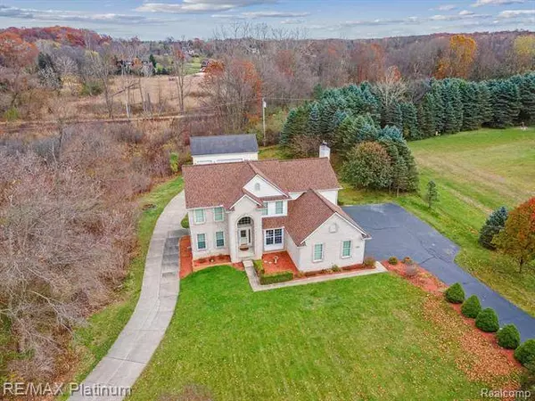 7301 COGGERS MEADOW Drive, Brighton, MI 48116