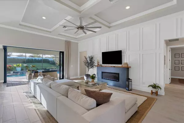 7789 GRANDE SHORES DR, Sarasota, FL 34240