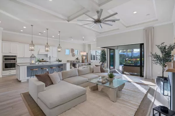 7789 GRANDE SHORES DR, Sarasota, FL 34240