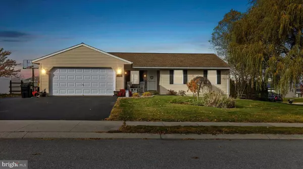 150 SWEETWATER LN, Newmanstown, PA 17073