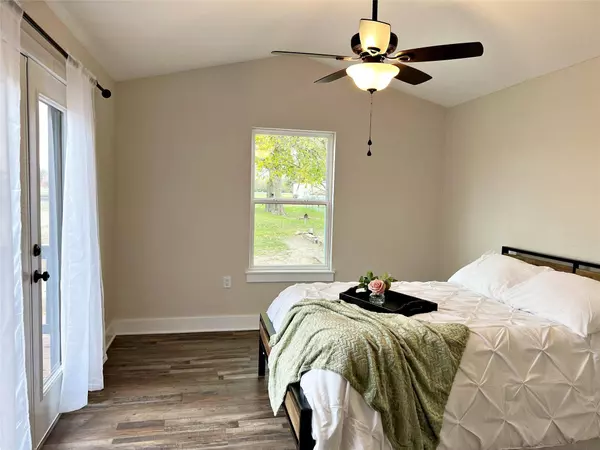 224 Avenue D, Point, TX 75472