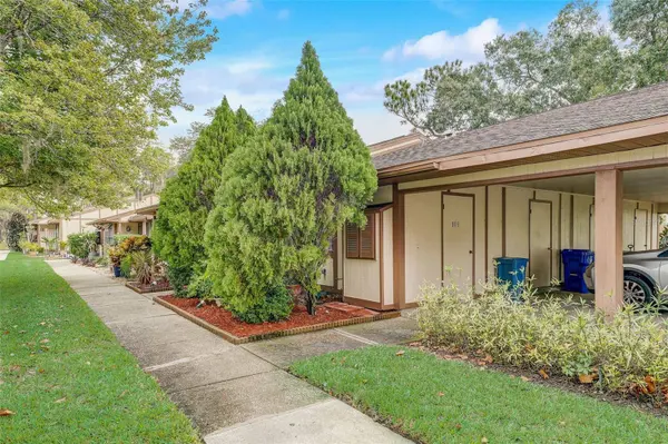 105 EDGEWOOD CT, Oldsmar, FL 34677