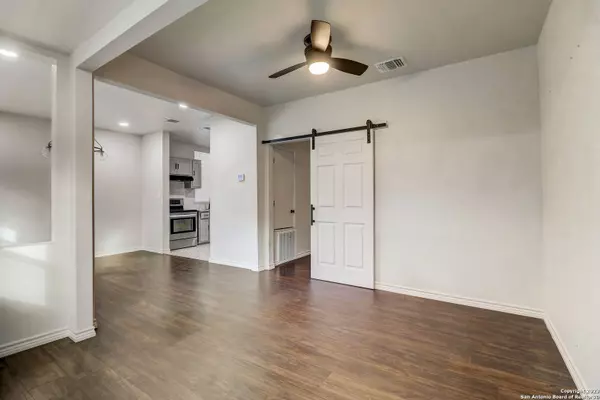 109 Teresa, San Antonio, TX 78214