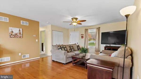 150 SWEETWATER LN, Newmanstown, PA 17073