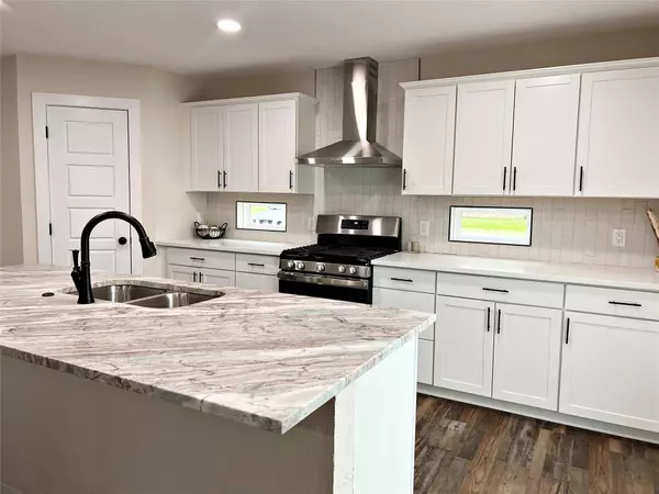 224 Avenue D, Point, TX 75472