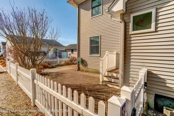 313 Roberts Avenue, Seaside Park, NJ 08752