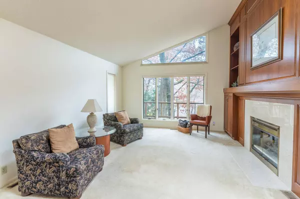 707 Hall AVE, Birchwood, MN 55110