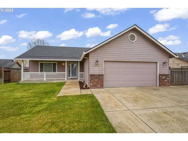 6057 MONDAVI LN, Eugene, OR 97402