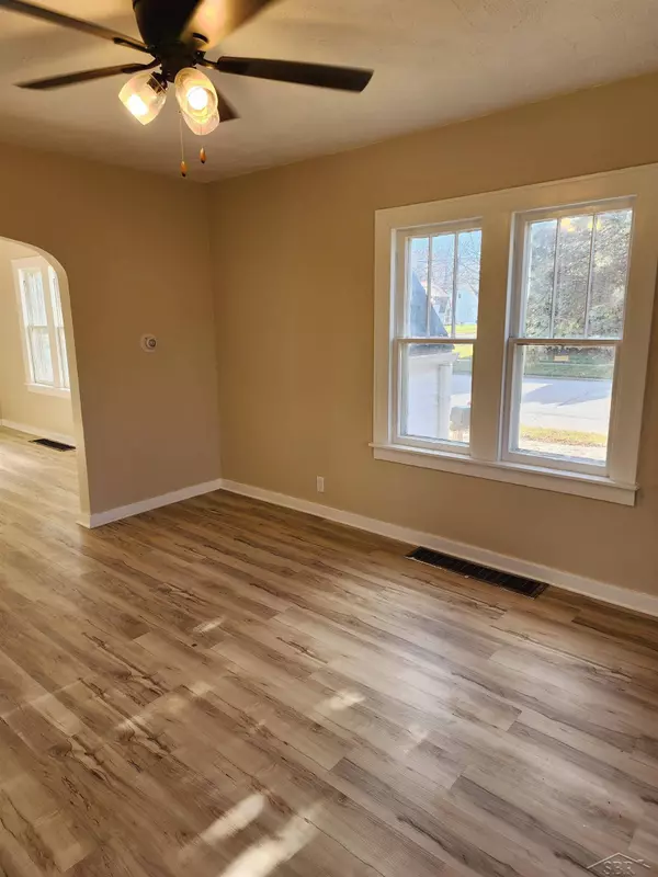 2423 Webber Street, Saginaw, MI 48601