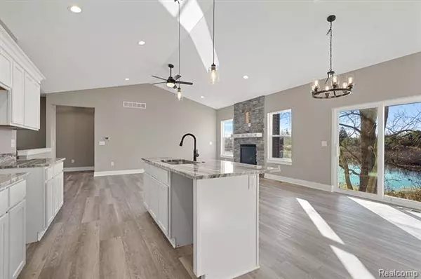 8287 Stagghorn Drive, Swartz Creek, MI 48473