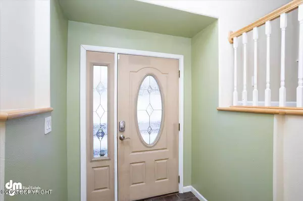 17956 Tonsina CT, Eagle River, AK 99577