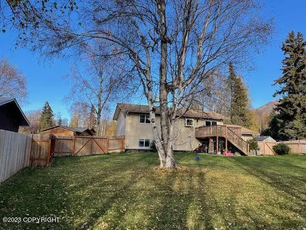 17956 Tonsina CT, Eagle River, AK 99577