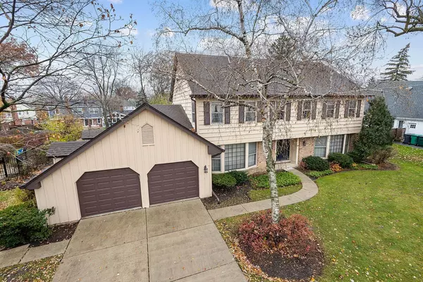 614 Dauphine AVE, Northbrook, IL 60062