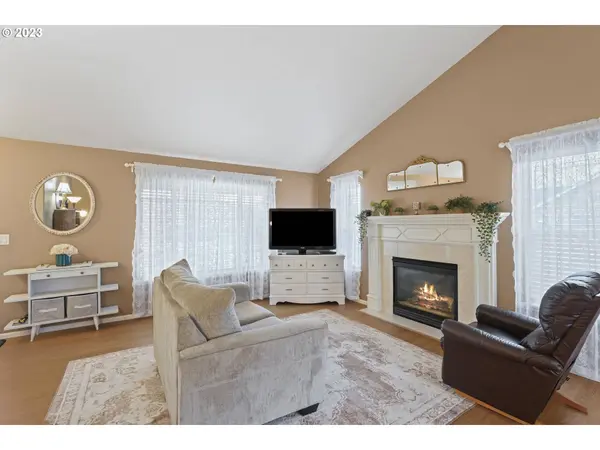 6057 MONDAVI LN, Eugene, OR 97402