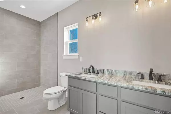 8287 Stagghorn Drive, Swartz Creek, MI 48473