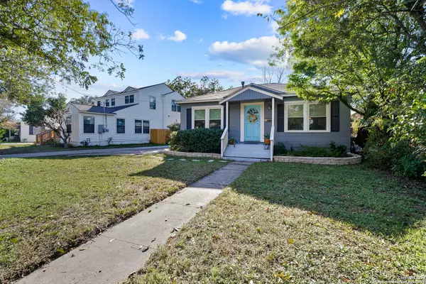 127 MEADOWLANE DR, San Antonio, TX 78209-4707