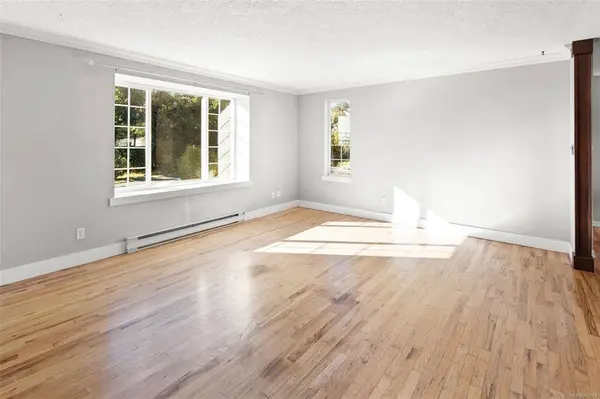 2139 Maple Ave N, Sooke, BC V9Z 0M8