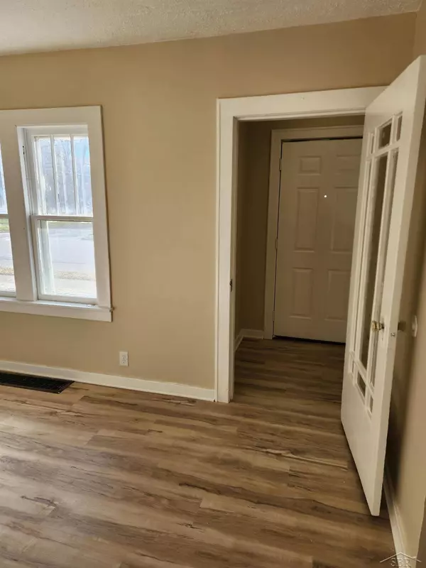 2423 Webber Street, Saginaw, MI 48601