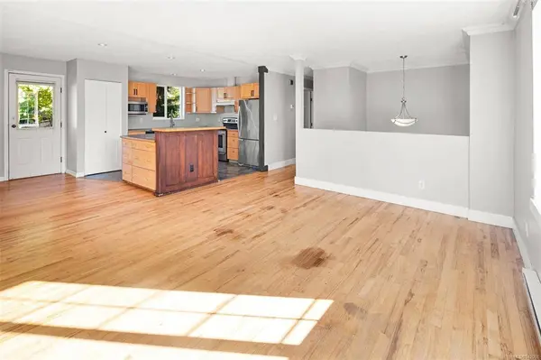 2139 Maple Ave N, Sooke, BC V9Z 0M8