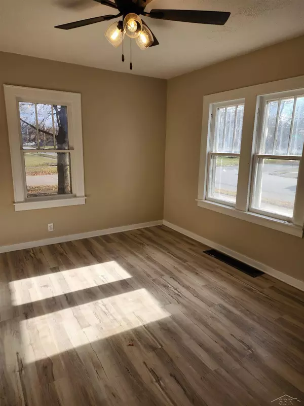 2423 Webber Street, Saginaw, MI 48601