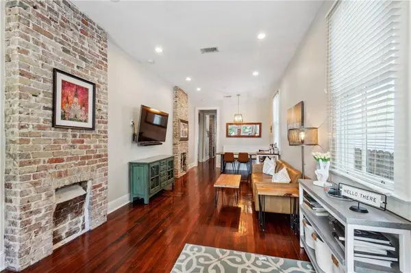 1933 CAMBRONNE ST, New Orleans, LA 70118