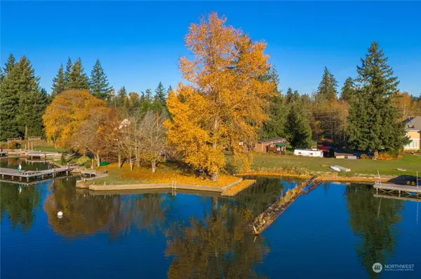 1804 210th AVE E, Lake Tapps, WA 98391