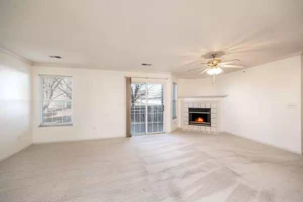 141 Stable Gate Lane #651, Florence, KY 41042