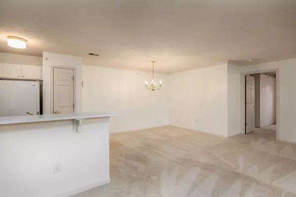 141 Stable Gate Lane #651, Florence, KY 41042