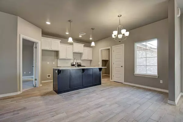 4510 Sandhill Dr, Enid, OK 73703