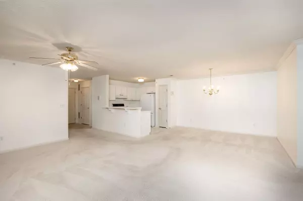 141 Stable Gate Lane #651, Florence, KY 41042