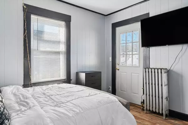 44 Fred St, Lowell, MA 01850