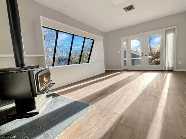 1052 Logan St, Phillipsburg Town, NJ 08865