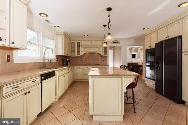 1512 GENERALS WAY, West Chester, PA 19380