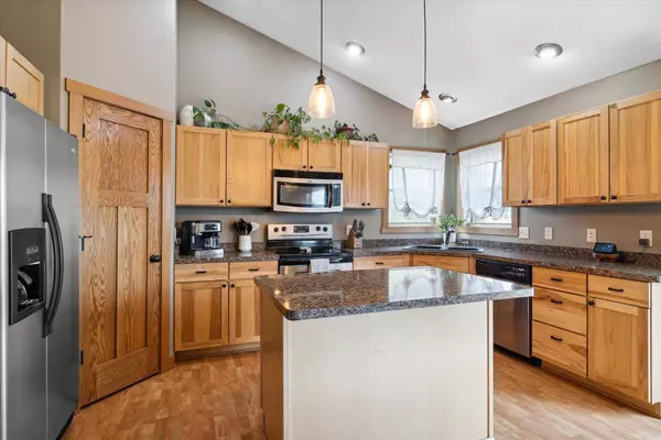 3137 Derby ST, River Falls, WI 54022