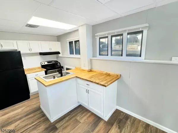 1052 Logan St, Phillipsburg Town, NJ 08865