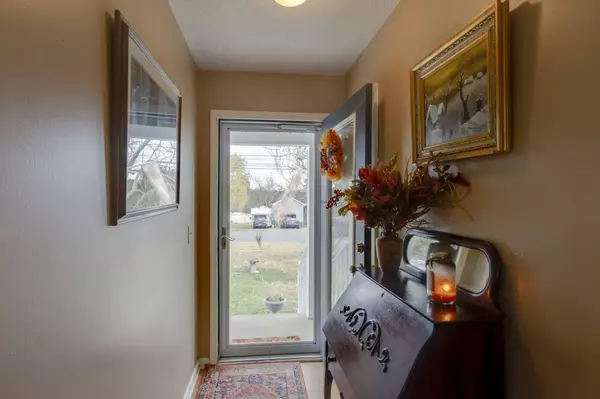 247 Fergus Rd, La Vergne, TN 37086