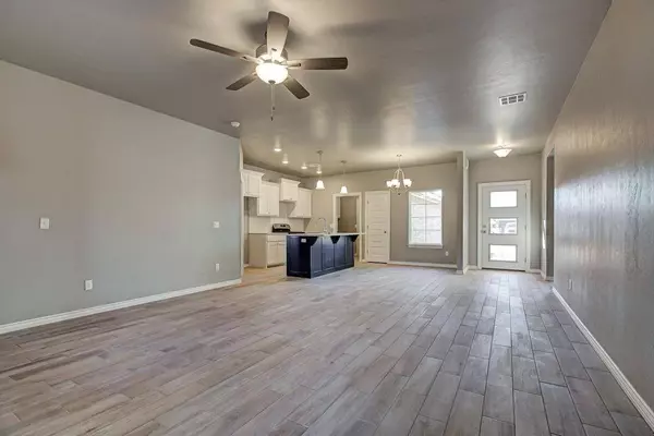 4510 Sandhill Dr, Enid, OK 73703