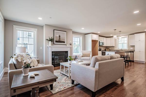 118 Falcon Crest Drive #37, Gorham, ME 04038