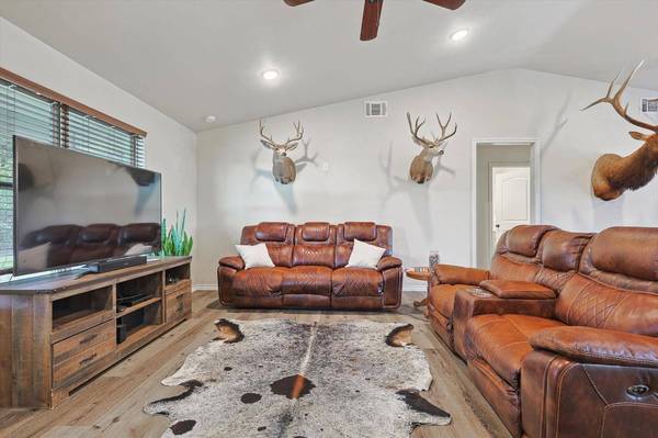 7394 W Line Road, Collinsville, TX 76233